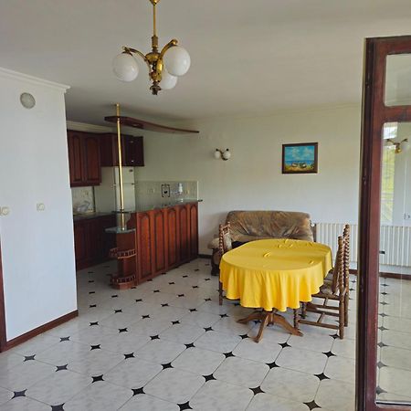 Lazur Seaview Apartment Pomorie Buitenkant foto