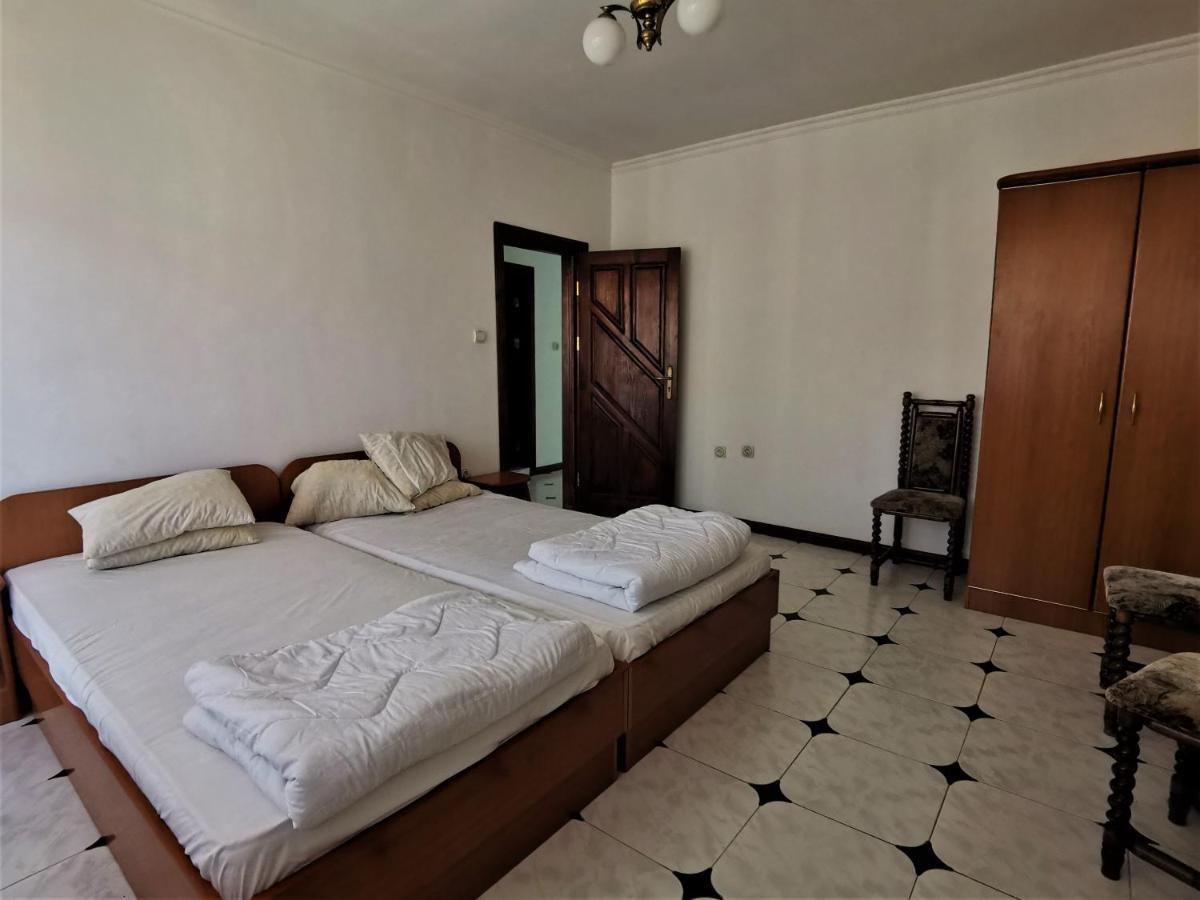 Lazur Seaview Apartment Pomorie Buitenkant foto