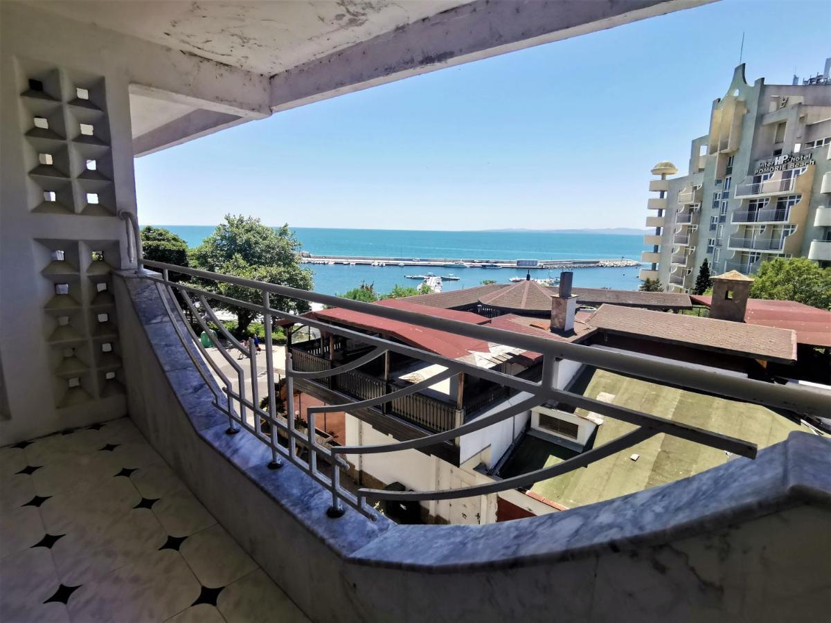 Lazur Seaview Apartment Pomorie Buitenkant foto
